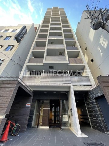 プレサンスNEO心斎橋の外観