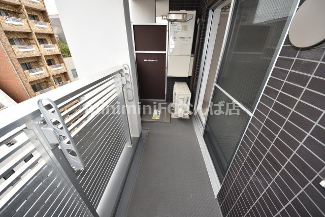 プレサンスNEO心斎橋のバルコニー