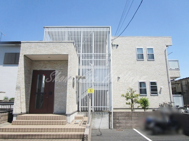 茅ヶ崎市香川５丁目のアパート