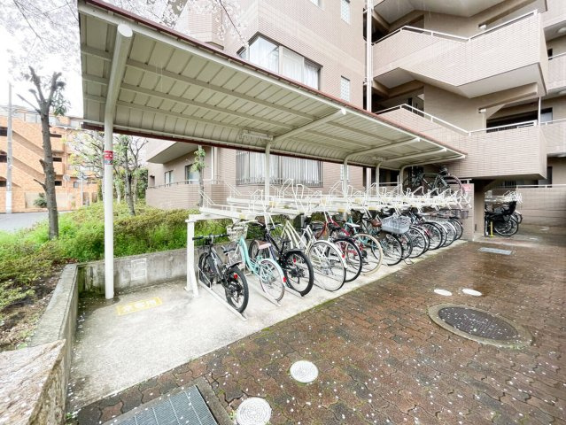 ファミール夙川宮西町の駐輪場|駐輪場