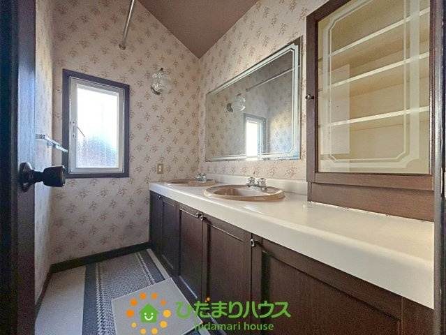 久喜市久喜東５丁目　中古一戸建て　の独立洗面台