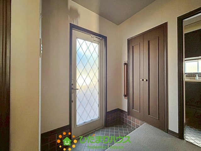 久喜市久喜東５丁目　中古一戸建て　の玄関