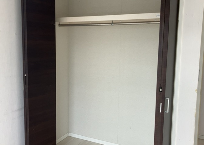 【収納】 | 家族構成や住宅環境によって収納の仕方は十人十色！キッチン、リビング、玄関、寝室など、部屋ごとのいろんな収納を使って自慢のお家にしませんか？物件をご内見する際は、収納の場所や数は事前チェックしましょう！