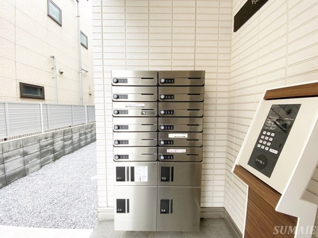 アヴァンス東日暮里のその他共用部分|宅配BOXとPOSTです☆