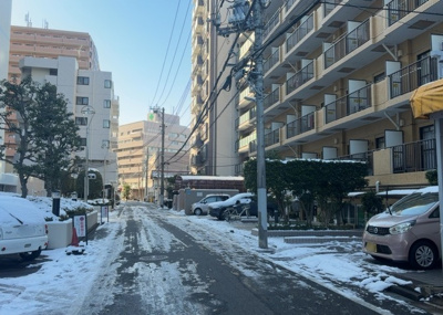 【外観】 | ダイアパレス淵野辺Ⅲ | 隣家の土地はどうなっているのか、生活利便施設が近くにあるのか、学校まで近いかなど、お客様のライフスタイルにあわせたイメージが重要です。また、近くにあると困る施設が近くにないかも確認するといいでしょう。