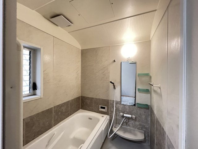 大和郡山市池沢町　の浴室|のびのび入浴できるシステムバス