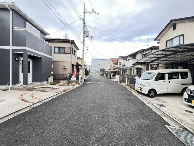 大和郡山市池沢町　の前面道路含む現地写真