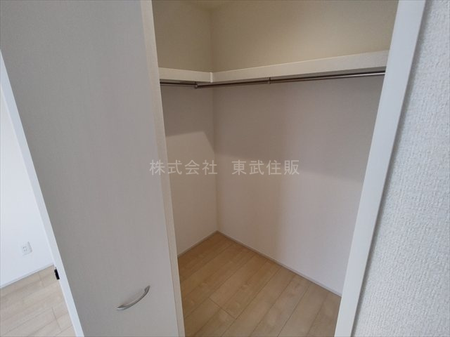 【収納】 | 比企郡鳩山町松ヶ丘１丁目　全１棟 | 洋室7.75帖ウォークインクローゼット