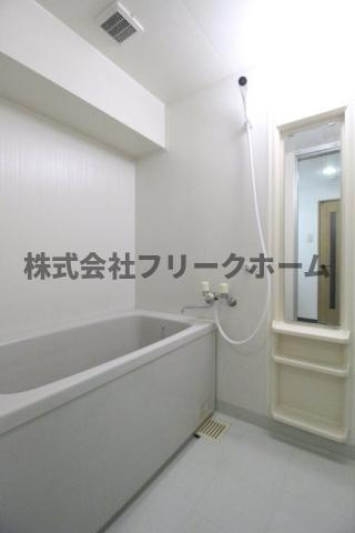 武蔵野市吉祥寺本町１丁目の賃貸マンションの浴室