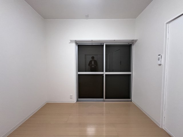 鈴蘭台北町7丁目戸建の洋室