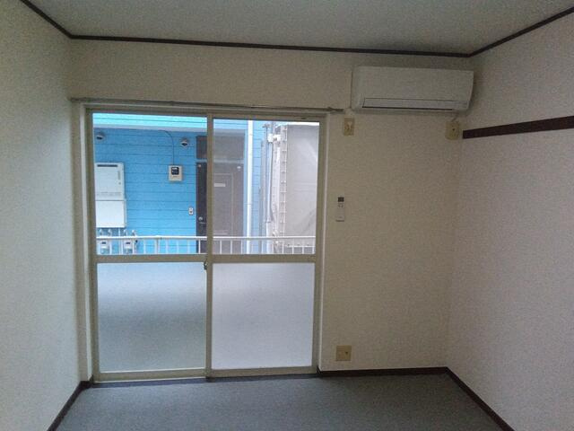 カレッジハウスⅤの居間・リビング