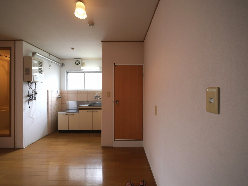 大阪市中央区玉造２丁目の賃貸マンションの居間・リビング