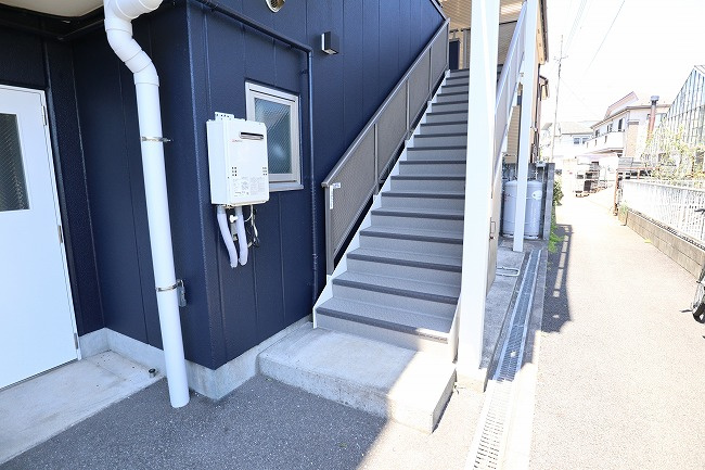 パルティール昭島のエントランス