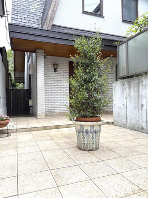 【外観】 | 等々力８丁目戸建一部（１階一部・２階・３階ロフト）
