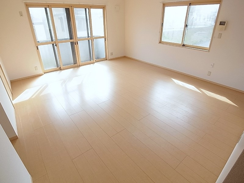 ラプロヴァンスの居間・リビング|リビングは３面彩光・通風もいいです