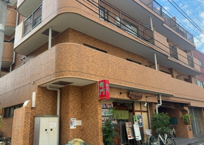 【現況写真】 | ライオンズマンション相模原中央 | 眺望の良さを楽しめるダイニングキッチンで家族団らんの時間を過ごしてはいかがでしょうか。バルコニーから見える景色を家族で眺める時間は、時間が経つのを忘れてしまいそうですね。是非、現地を見に行きましょう！