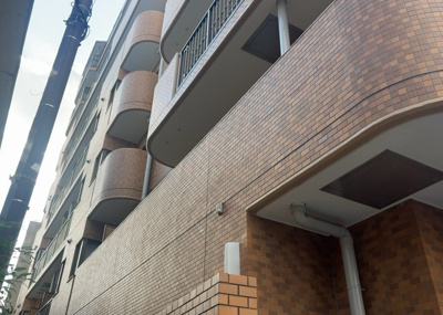 【駐輪場】 | ライオンズマンション相模原中央 | マンションの駐輪場は、事前に空きがあるか確認を取ると安心です。せっかく入居したのに駐輪スペースがない！なんてことになったら大変ですよね。そこで、内見時や購入前にはまず事前に確認しておくと良いでしょう。