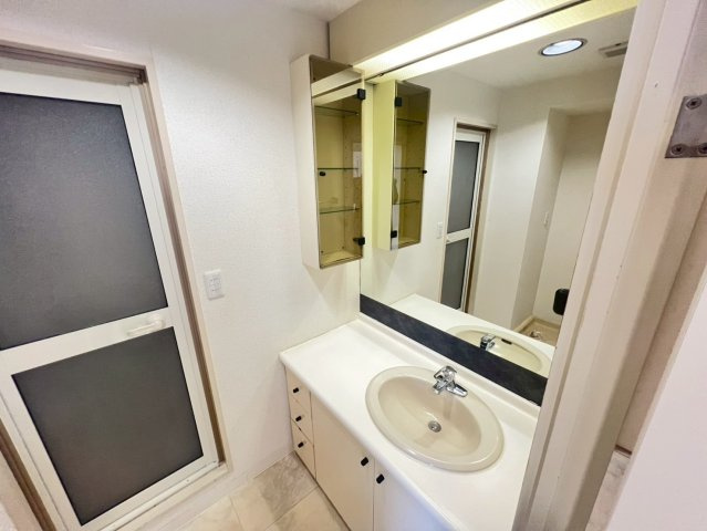 松戸市根本の賃貸マンションの洗面所