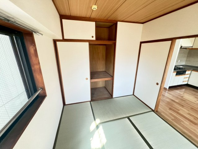 松戸市根本の賃貸マンションの収納