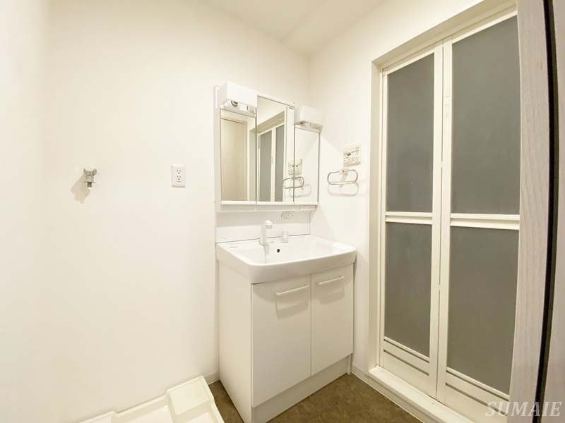 UPWARDの独立洗面台|独立洗面台です☆