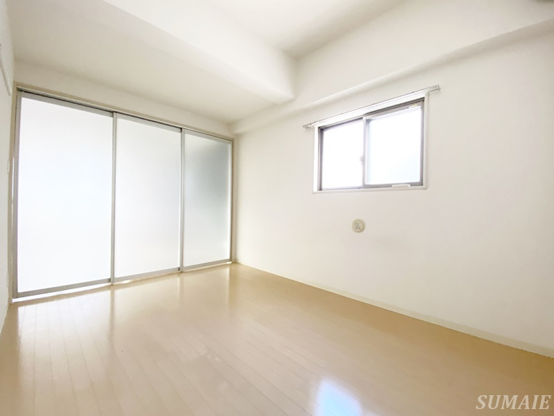 UPWARDの寝室|洋室です☆