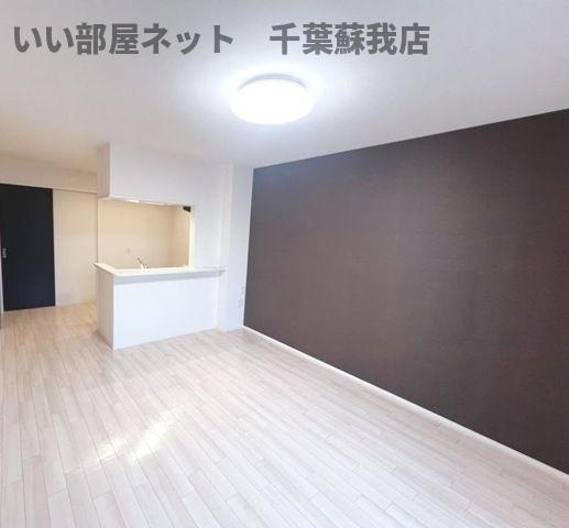 （仮称）市原市五井西新築アパートの居間・リビング|使いやすいリビングです