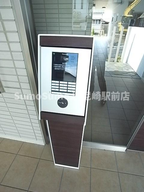 猪名寺CONTINENTEの外観|外はこのようになっています