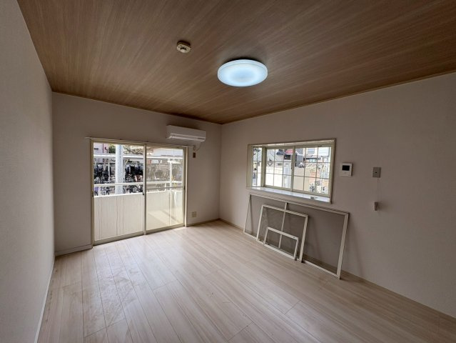 サンライズ塚田の居間・リビング