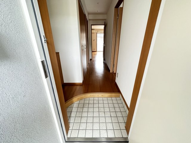 アルベールSEIの玄関