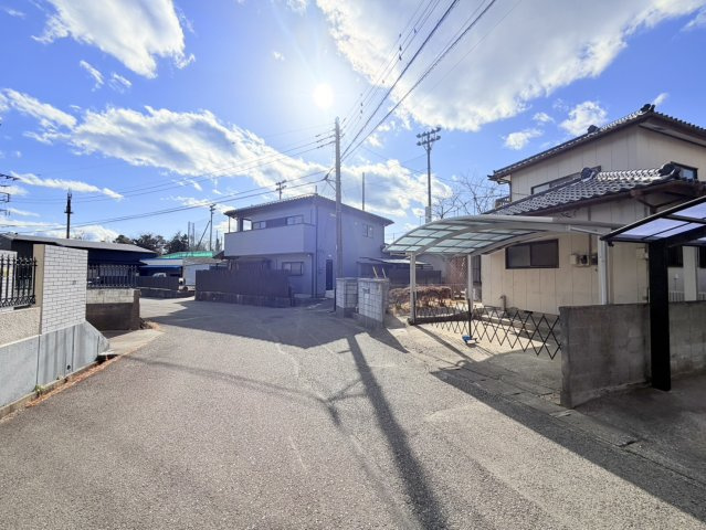 日立市川尻町中古住宅の前面道路含む現地写真