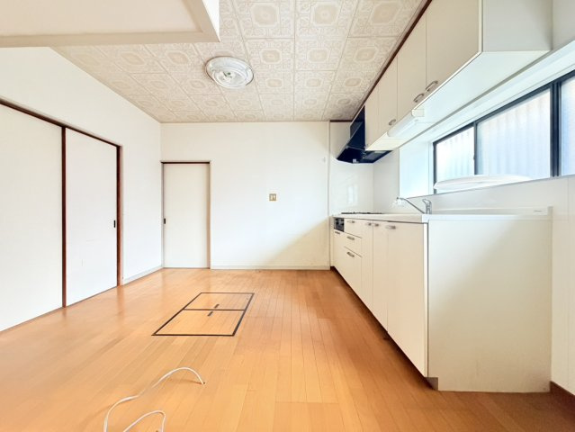 日立市川尻町中古住宅のキッチン