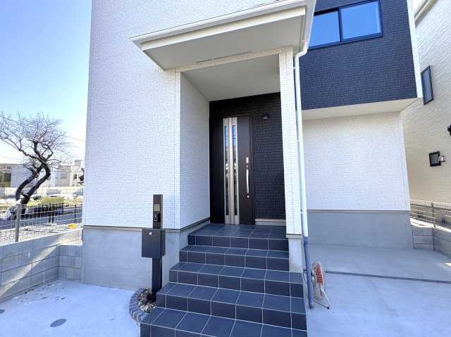 葛飾区東水元５丁目新築戸建【東水元小学校：5分】のエントランス|エントランス・玄関ポーチ