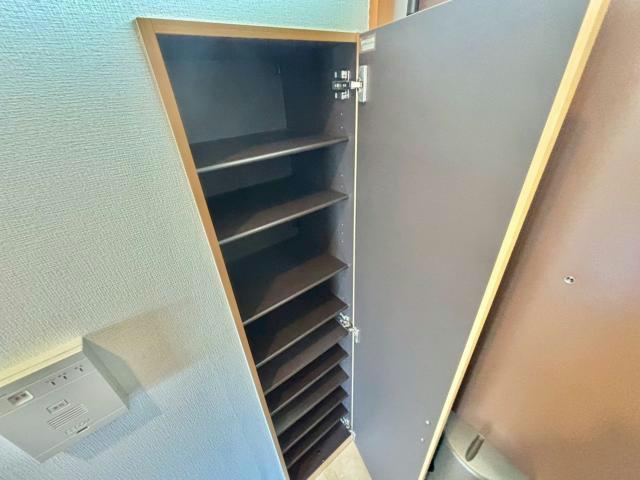 クルールアヴニールの玄関