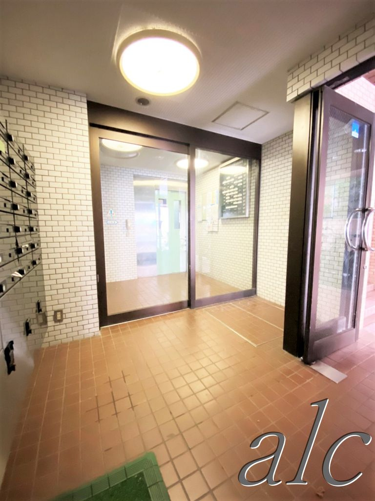 ハイシティ高田馬場のエントランス