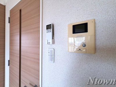 【セキュリティ】 | レジデンス名古屋吹上 | モニター付きインターホンです