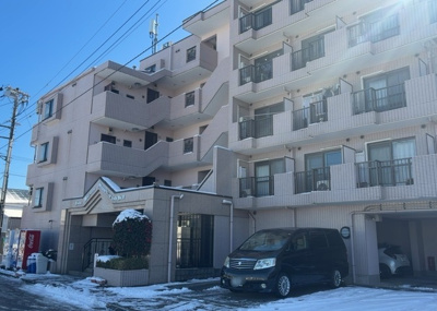 【外観】 | ライオンズマンション南橋本第２ | 眺望の良さを楽しめるダイニングキッチンで家族団らんの時間を過ごしてはいかがでしょうか。バルコニーから見える景色を家族で眺める時間は、時間が経つのを忘れてしまいそうですね。是非、現地を見に行きましょう！