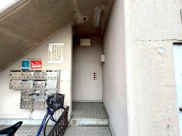 杉村ハイツのエントランス