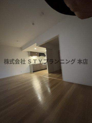 仲介手数料0円！シャルム本郷の居間・リビング