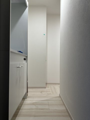 稲城市東長沼のアパートの内装