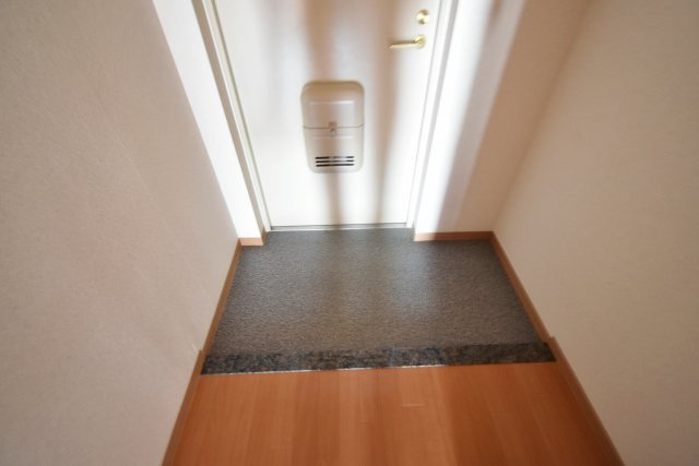 ウエストヒルズⅠの玄関