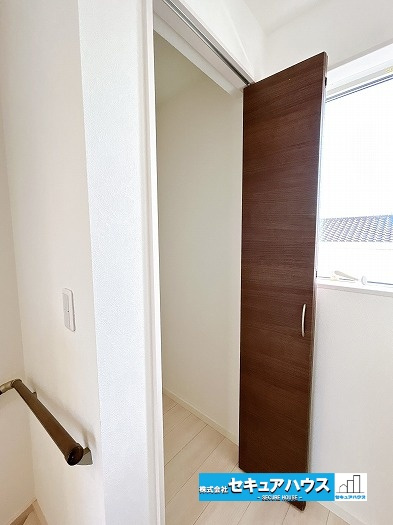 知立市八ツ田町1丁目　中古住宅の収納|【廊下収納】
◆廊下部分にも収納スペースがございます。
