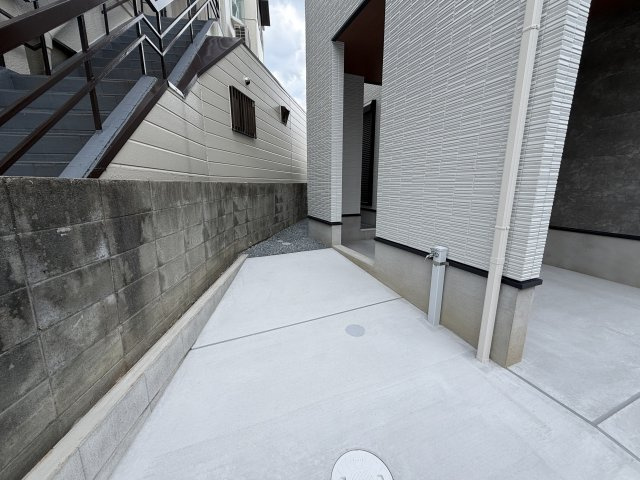 【ヴィレッタの杜】武庫の里二丁目Aの庭|ちょっとした庭に活用できます。