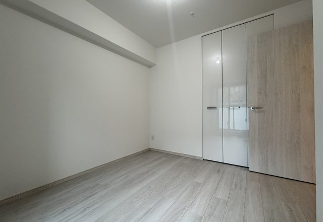 橿原市久米町の賃貸マンションの洋室|クローゼット付き洋室5帖