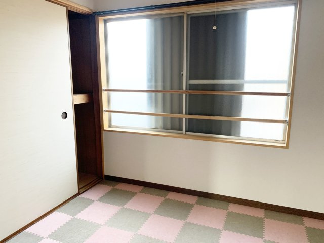 【洋室】 | 里上アパート(小松原)