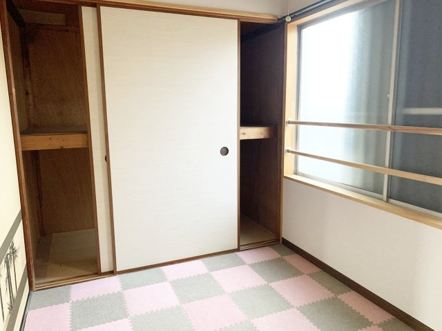 【洋室】 | 里上アパート(小松原)