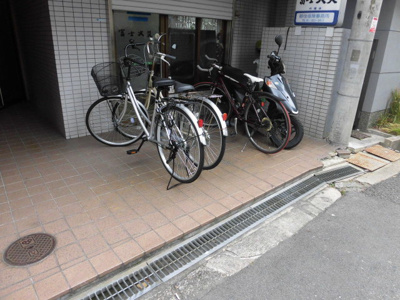 【駐車場】 | メイティーテン | 自転車置き場も設置されています