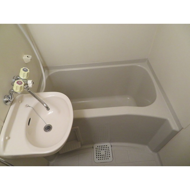 インディビレッジの浴室|コンパクトで使いやすいお風呂です