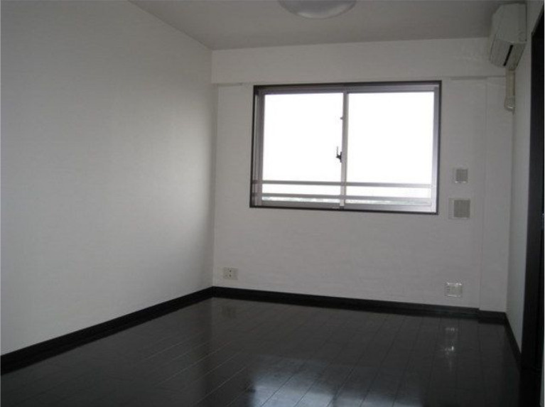 クリオ上野毛ラ・モード　敷金礼金0　フリーレント　ペット相談　の居間・リビング