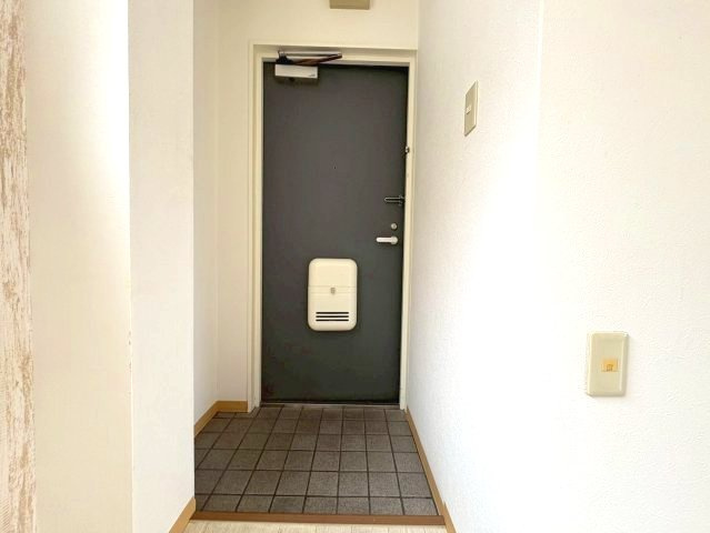 スタンドアップ道明寺の玄関