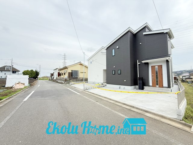 あきる野伊奈 第2期（24-2期） 全2棟 2号棟の前面道路含む現地写真